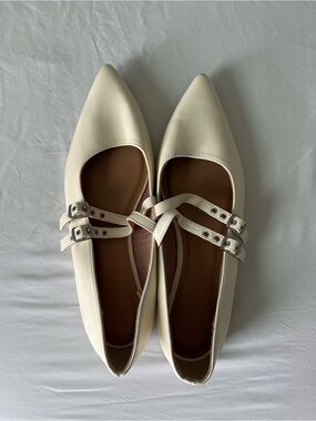 Old Navy Pointed Double-Strap Flats in Cream